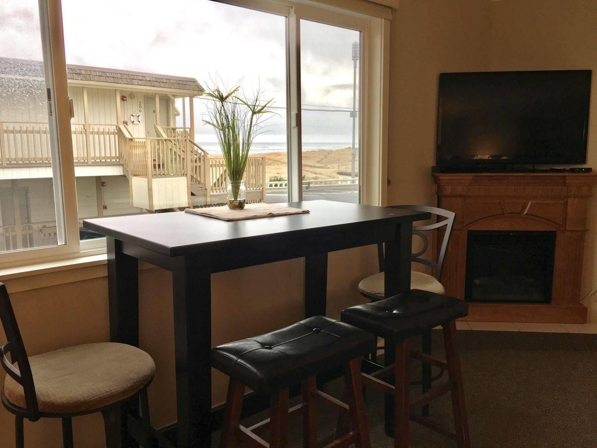 The Tradewinds Condo/Hotel シーサイド エクステリア 写真