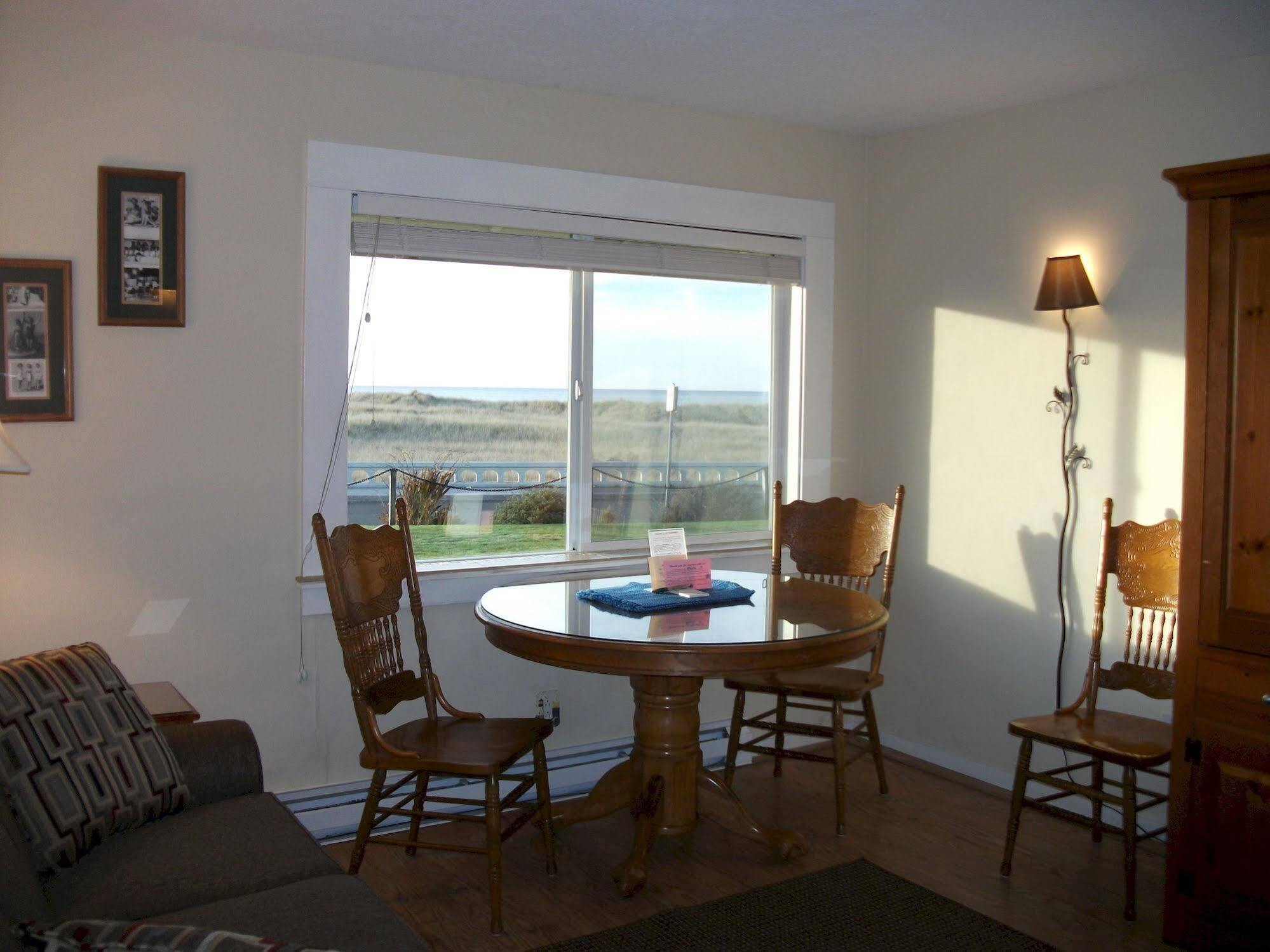 The Tradewinds Condo/Hotel シーサイド エクステリア 写真